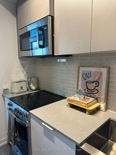 Photo 10 at 820 - 270 Dufferin Street, South Parkdale, Toronto