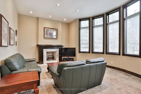 Photo 13 at 290 Byng Avenue, Willowdale East, Toronto