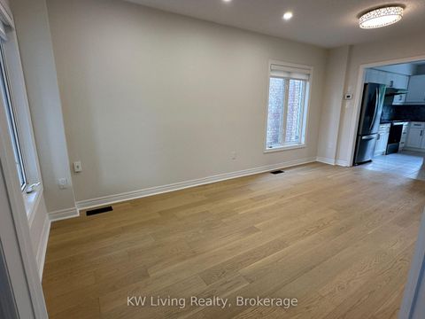 Photo 4 at 43 Bayswater Avenue, Oak Ridges Lake Wilcox, Richmond Hill