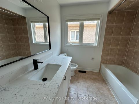 Photo 22 at 43 Bayswater Avenue, Oak Ridges Lake Wilcox, Richmond Hill