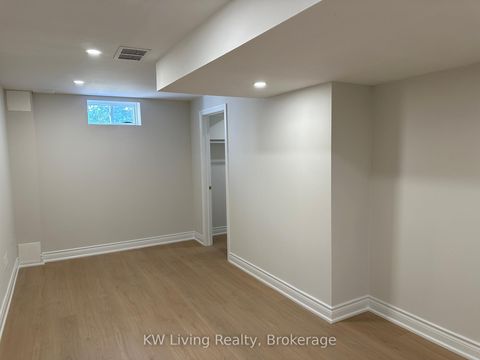 Photo 25 at 43 Bayswater Avenue, Oak Ridges Lake Wilcox, Richmond Hill