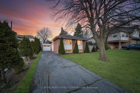 Photo 1 at 7 Golfwood Heights, The Westway, Toronto