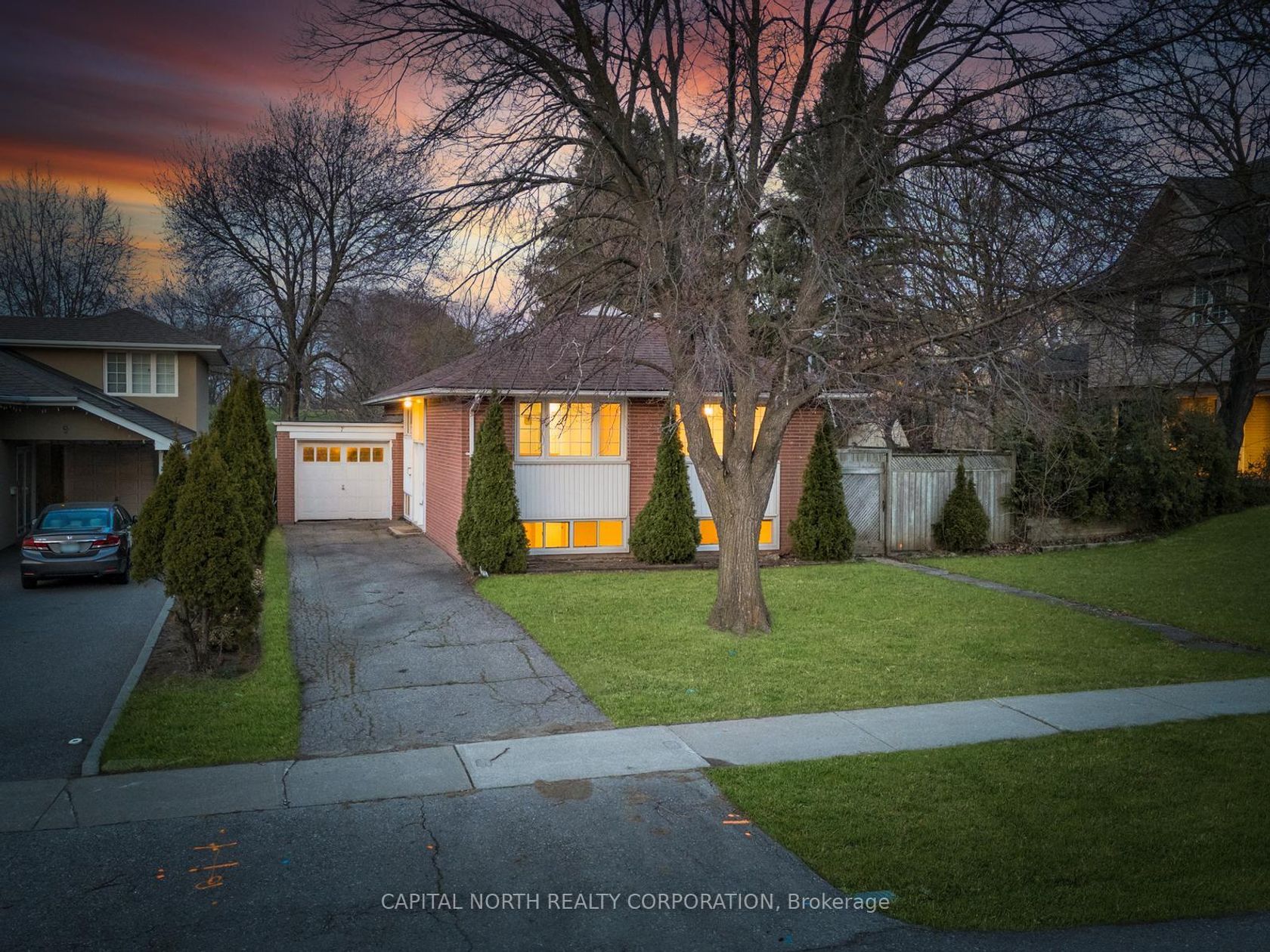 7 Golfwood Heights, The Westway, Toronto 