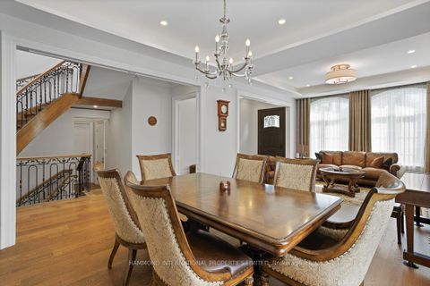 Photo 4 at 173 Millpond Court, Mill Pond, Richmond Hill