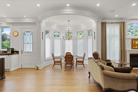 Photo 6 at 173 Millpond Court, Mill Pond, Richmond Hill