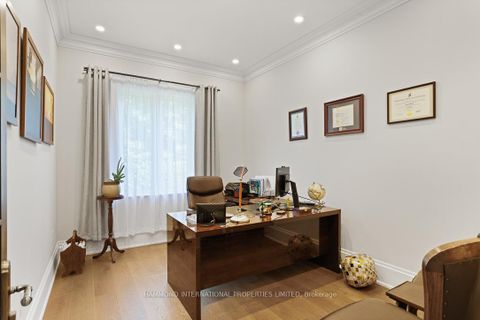 Photo 7 at 173 Millpond Court, Mill Pond, Richmond Hill