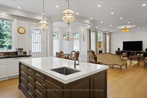 Photo 12 at 173 Millpond Court, Mill Pond, Richmond Hill