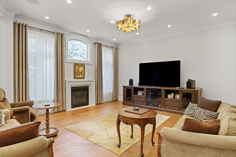 Photo 13 at 173 Millpond Court, Mill Pond, Richmond Hill