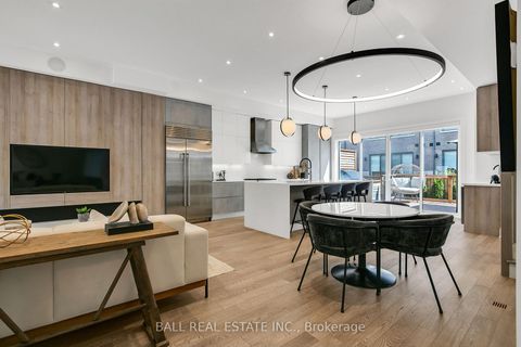 Photo 2 at 255 Smallwood Circle, Brownridge, Vaughan
