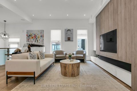 Photo 4 at 255 Smallwood Circle, Brownridge, Vaughan