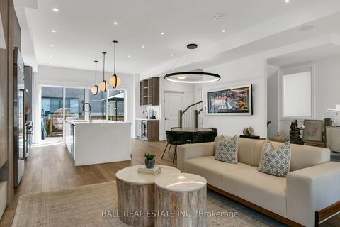 Photo 5 at 255 Smallwood Circle, Brownridge, Vaughan