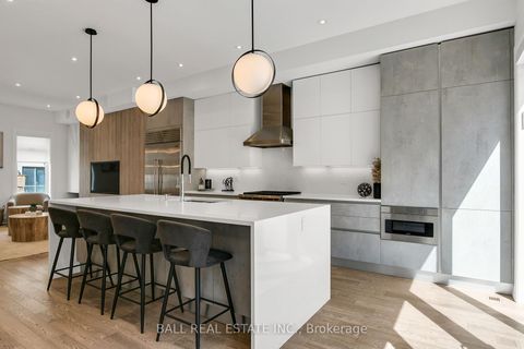 Photo 11 at 255 Smallwood Circle, Brownridge, Vaughan
