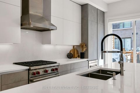 Photo 15 at 255 Smallwood Circle, Brownridge, Vaughan