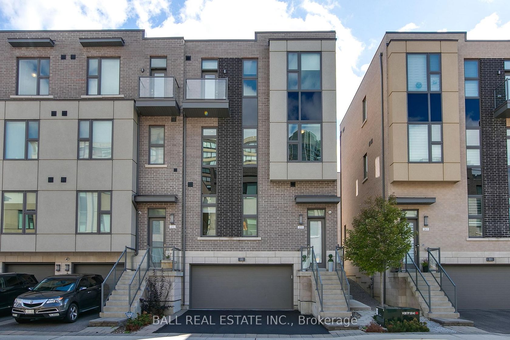 255 Smallwood Circle, Brownridge, Vaughan 