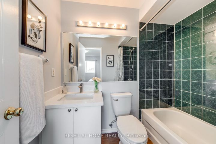 Photo 18 at 104 - 2945 Thomas Street, Central Erin Mills, Mississauga
