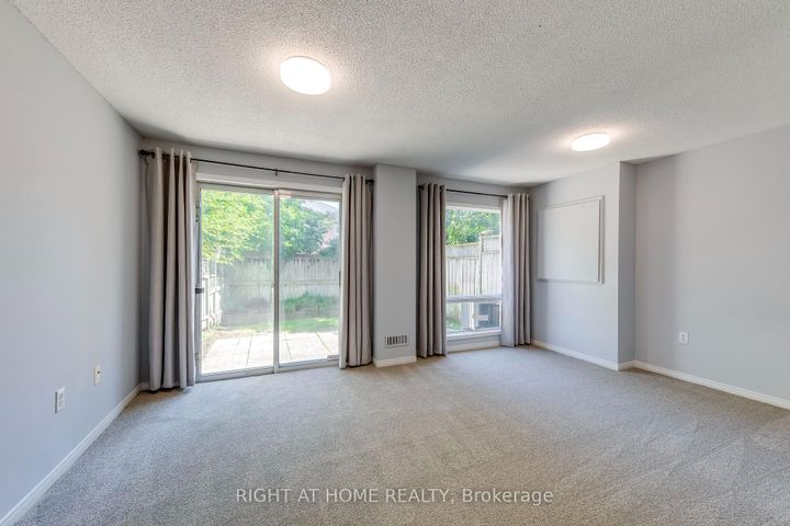 Photo 25 at 104 - 2945 Thomas Street, Central Erin Mills, Mississauga