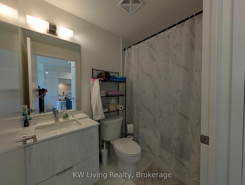 Photo 14 at 218 - 6 David Eyer Road, Rural Richmond Hill, Richmond Hill
