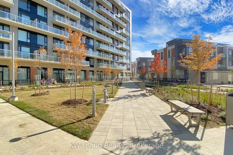 Photo 27 at 218 - 6 David Eyer Road, Rural Richmond Hill, Richmond Hill
