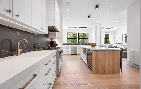 Photo 12 at 10 Colwood Road, Humber Valley, Toronto