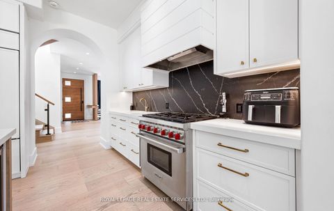 Photo 17 at 10 Colwood Road, Humber Valley, Toronto