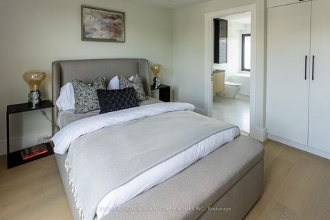 Photo 13 at 179 Palmerston Avenue, Bellwoods, Toronto