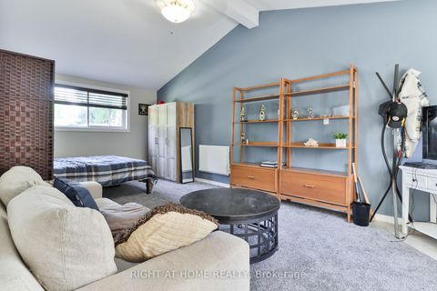 Photo 17 at 819 Srigley Street, College Manor, Newmarket