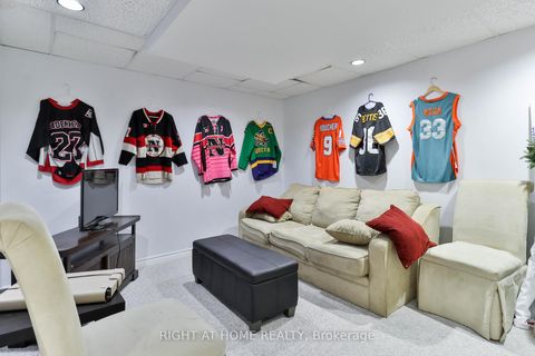 Photo 31 at 819 Srigley Street, College Manor, Newmarket
