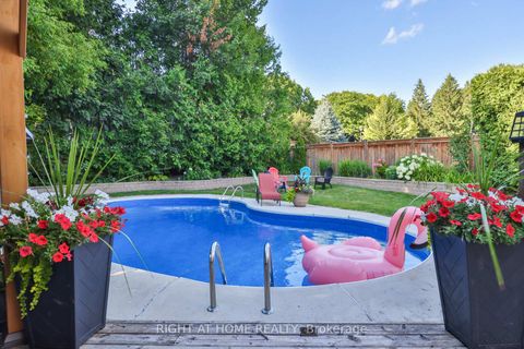 Photo 41 at 819 Srigley Street, College Manor, Newmarket