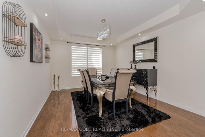 Photo 8 at 28 Crocker Drive, Vales of Castlemore, Brampton