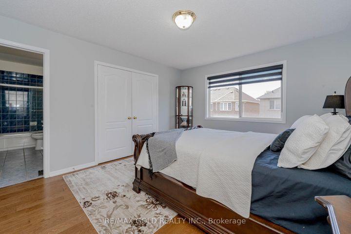Photo 20 at 28 Crocker Drive, Vales of Castlemore, Brampton
