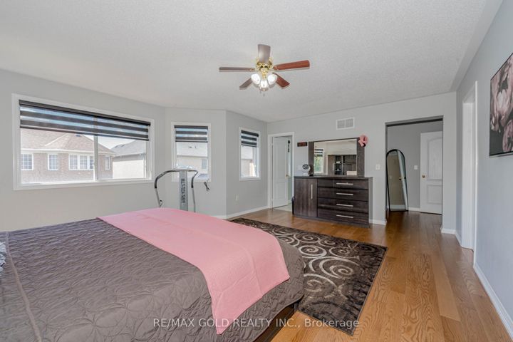 Photo 28 at 28 Crocker Drive, Vales of Castlemore, Brampton