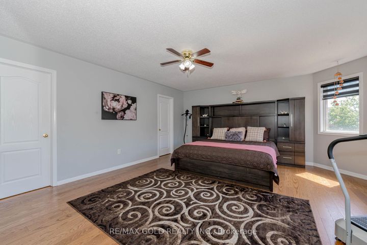 Photo 29 at 28 Crocker Drive, Vales of Castlemore, Brampton