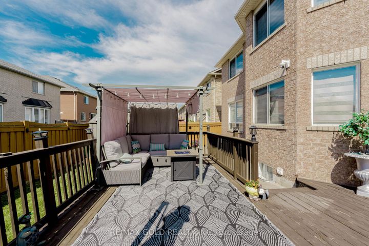 Photo 35 at 28 Crocker Drive, Vales of Castlemore, Brampton