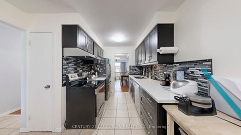 Photo 8 at 132 Silver Springs Boulevard, L'Amoreaux, Toronto Photo 8 at 132 Silver Springs Boulevard, L'Amoreaux, Toronto