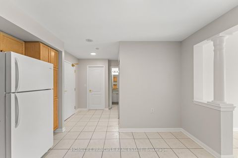 Photo 13 at 502 - 2500 Rutherford Road, Maple, Vaughan