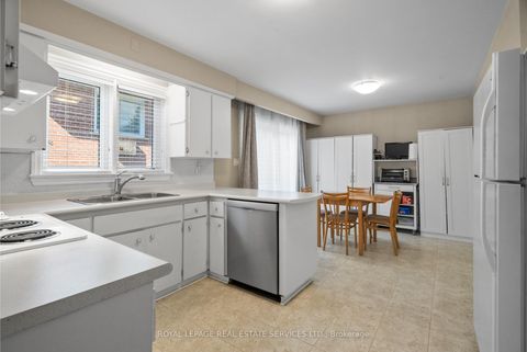 Photo 10 at 6 Longfield Road, Rosethorn, Toronto