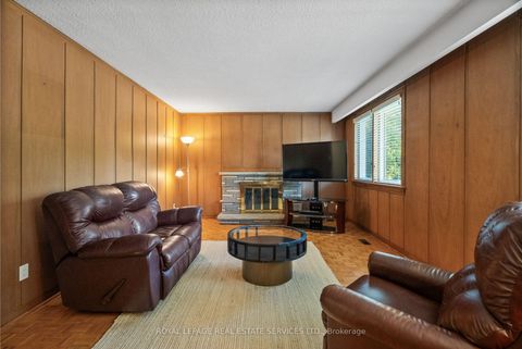 Photo 15 at 6 Longfield Road, Rosethorn, Toronto