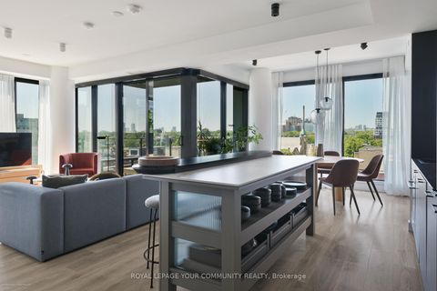Photo 4 at 612 - 505 Richmond Street W, Waterfront Communities C1, Toronto