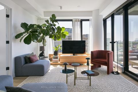 Photo 16 at 612 - 505 Richmond Street W, Waterfront Communities C1, Toronto