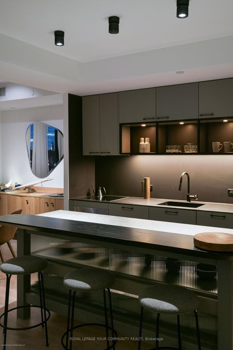 Photo 32 at 612 - 505 Richmond Street W, Waterfront Communities C1, Toronto
