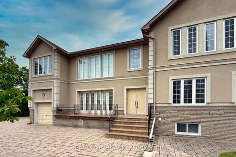 Photo 4 at 18 Mullet Road, Newtonbrook East, Toronto