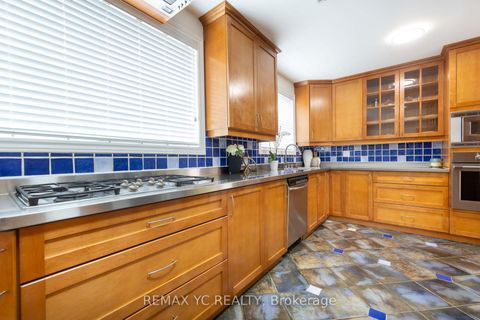 Photo 14 at 18 Mullet Road, Newtonbrook East, Toronto