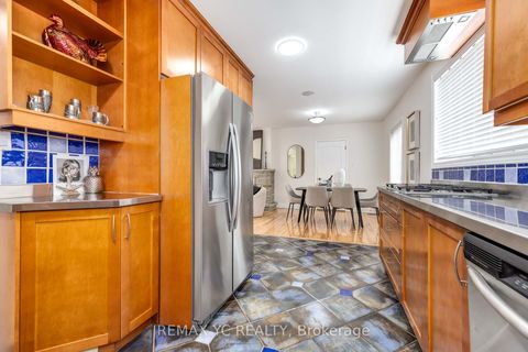 Photo 18 at 18 Mullet Road, Newtonbrook East, Toronto
