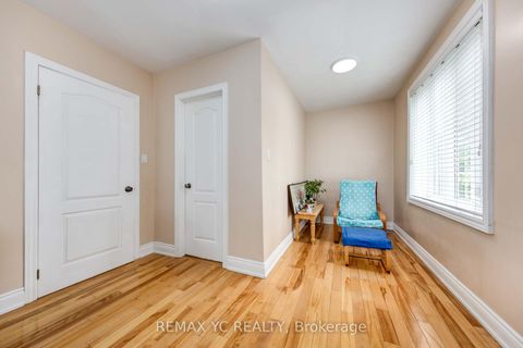 Photo 21 at 18 Mullet Road, Newtonbrook East, Toronto