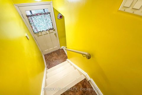 Photo 40 at 18 Mullet Road, Newtonbrook East, Toronto