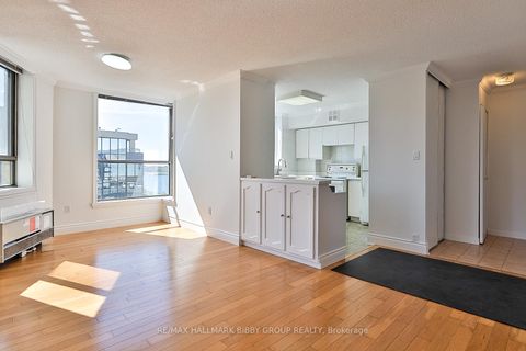 Photo 7 at 801 - 270 Queens Quay Boulevard W, Waterfront Communities C1, Toronto