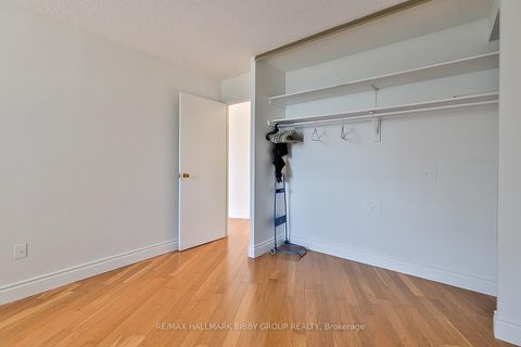 Photo 16 at 801 - 270 Queens Quay Boulevard W, Waterfront Communities C1, Toronto