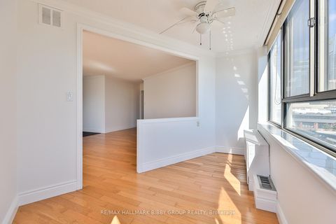 Photo 20 at 801 - 270 Queens Quay Boulevard W, Waterfront Communities C1, Toronto
