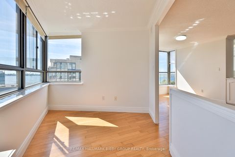 Photo 21 at 801 - 270 Queens Quay Boulevard W, Waterfront Communities C1, Toronto
