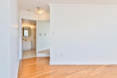 Photo 22 at 801 - 270 Queens Quay Boulevard W, Waterfront Communities C1, Toronto